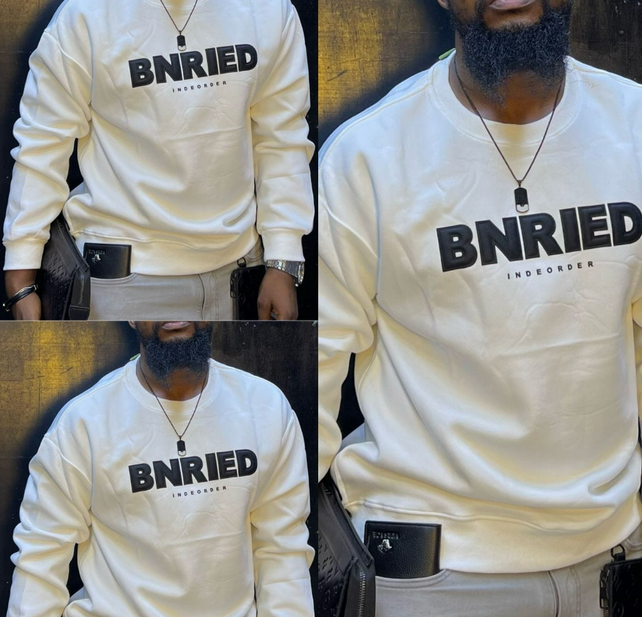 Thick merino wool sweatshirts for gentlemen.