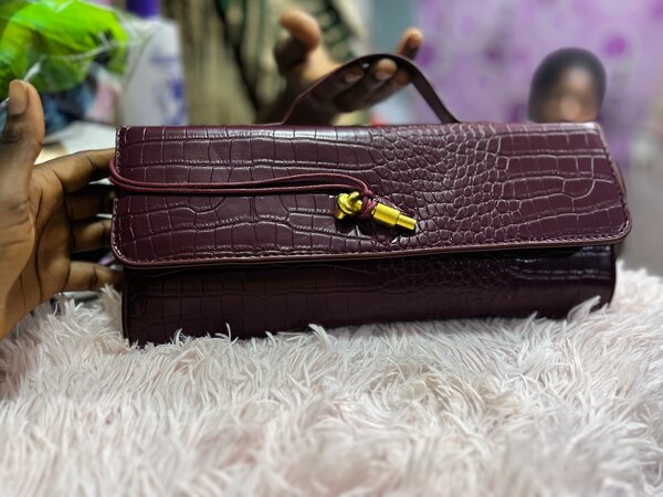 Pochette en cuir crocodile