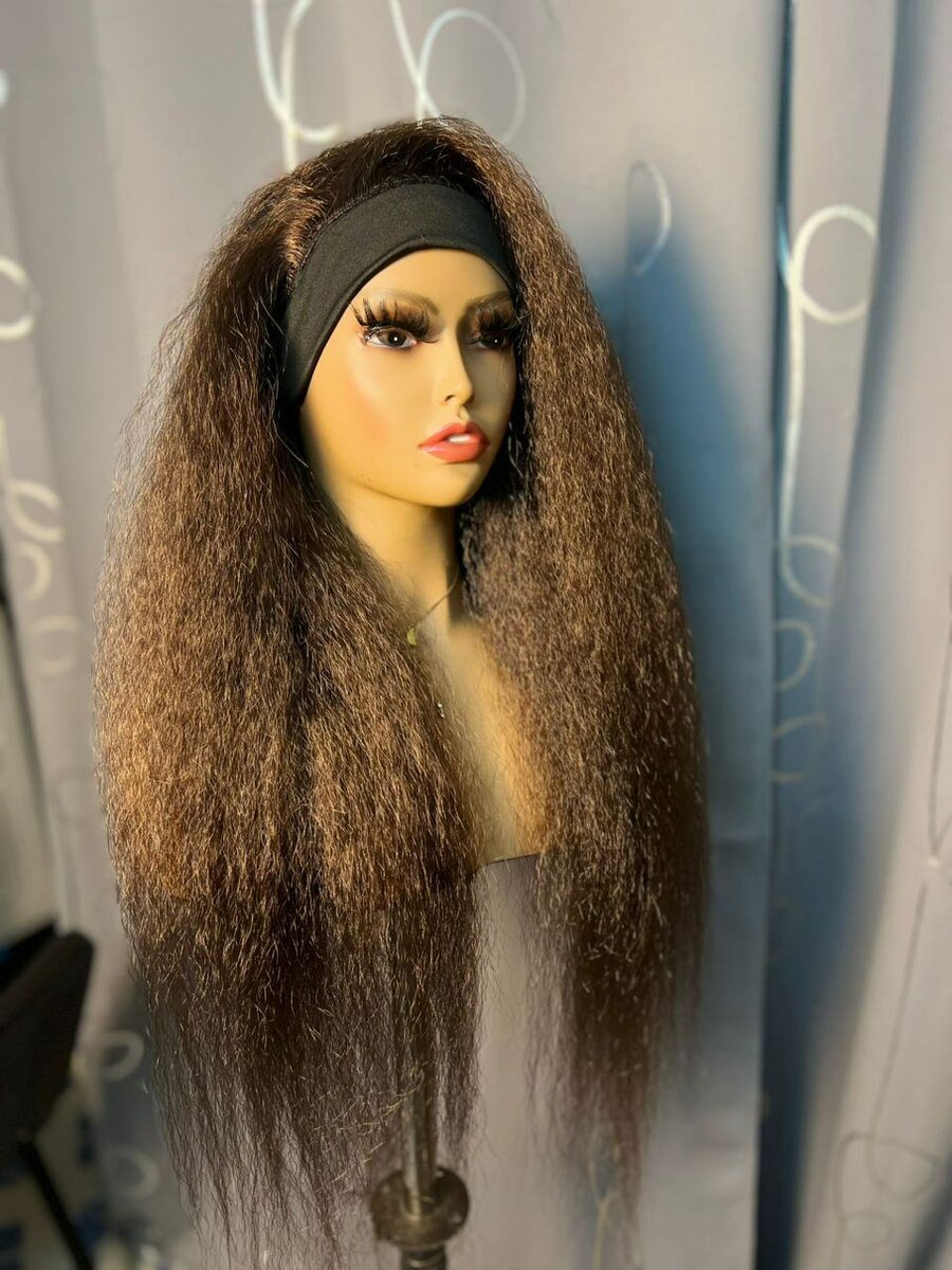 Perruque longue brune naturelle