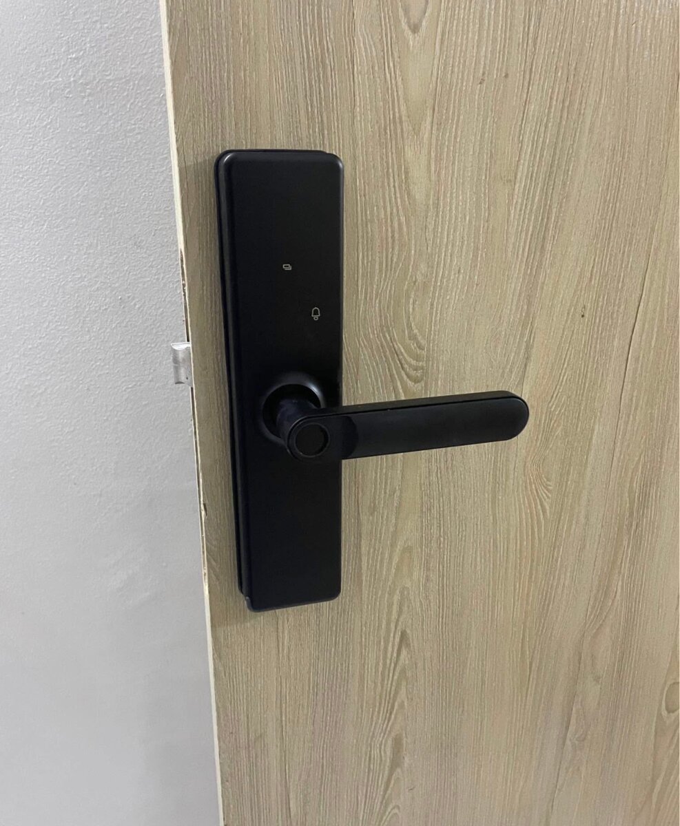 Serrure intelligente à code numérique