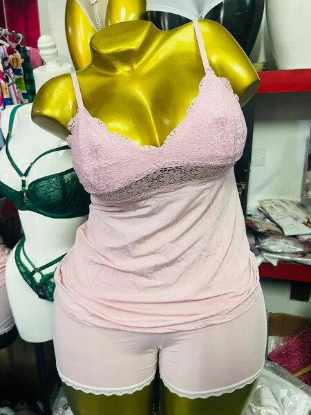 Ensemble lingerie rose chic