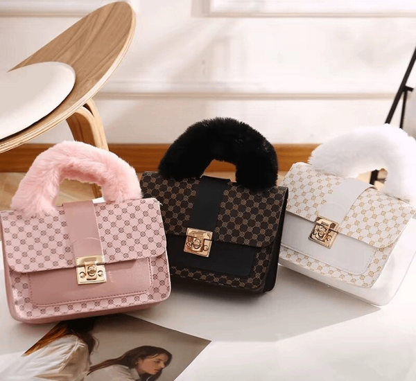 Sac à main en fourrure tendance
