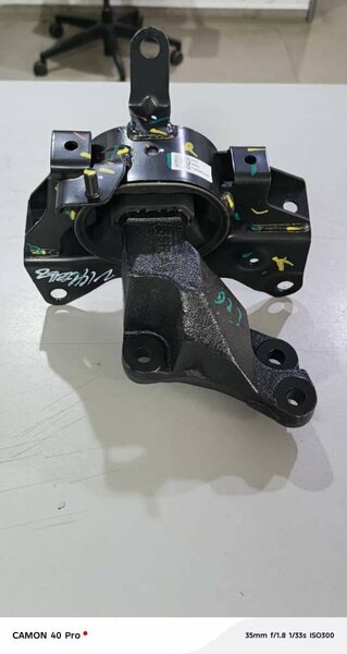 Support moteur robuste en acier