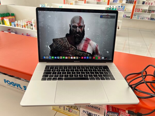 MacBook Pro 2016 model 256Gb