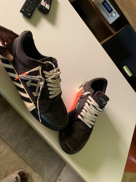 off white vulcanized low black