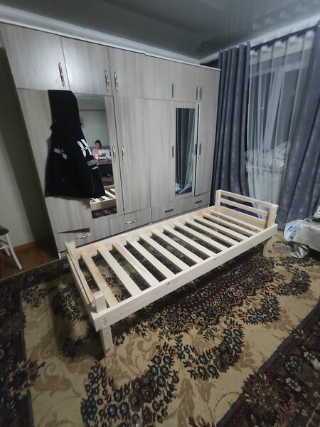 Двухъярусная кровать