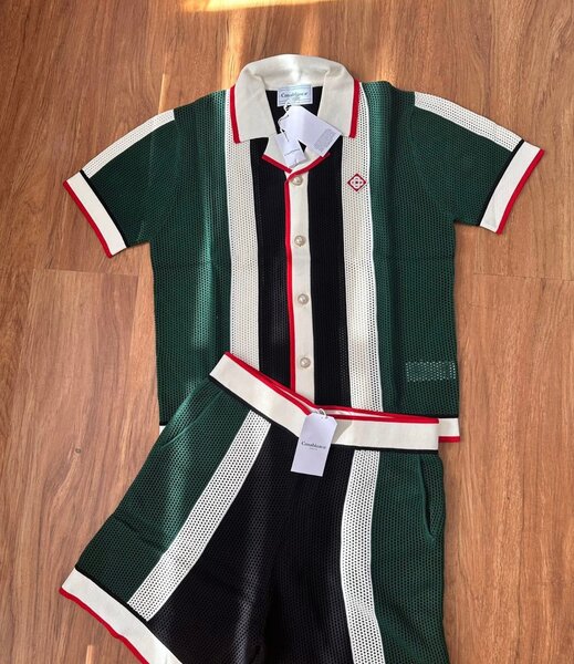 Ensemble de sport élégant