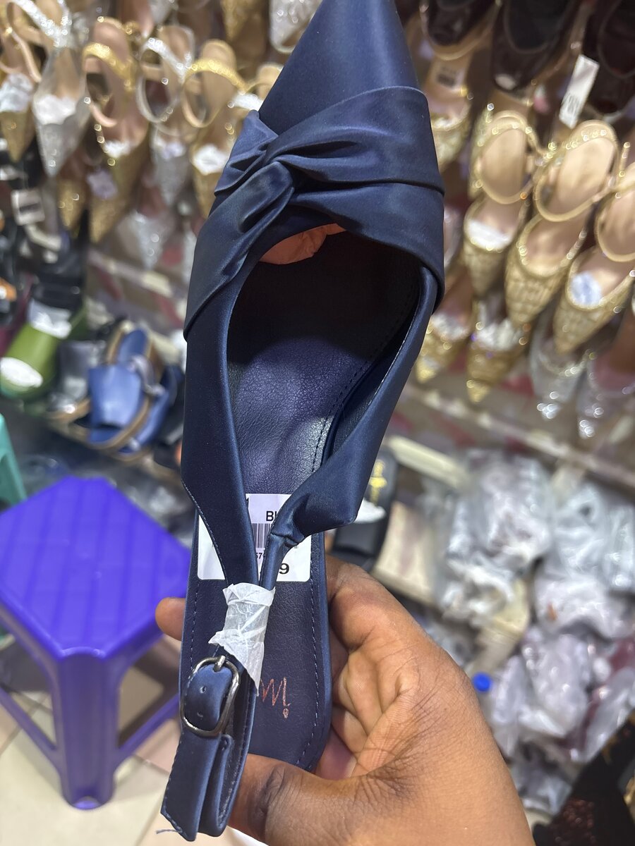 Escarpins satin bleu chic