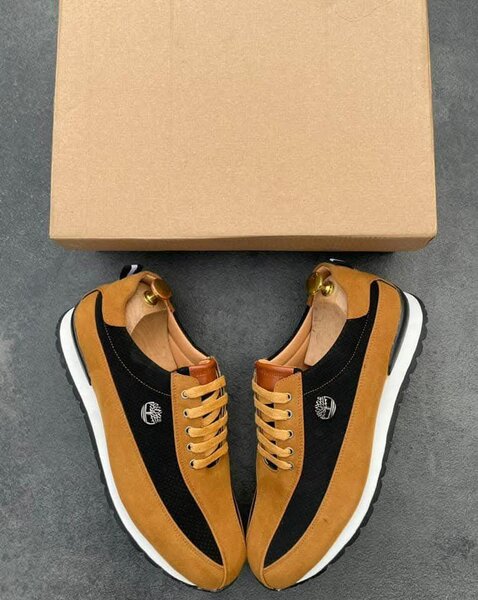 Chaussures de sport en cuir marron et noir pour hommes