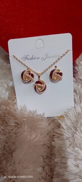 Ensemble collier et boucles multicolores