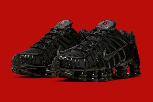 Baskets de running noires innovantes