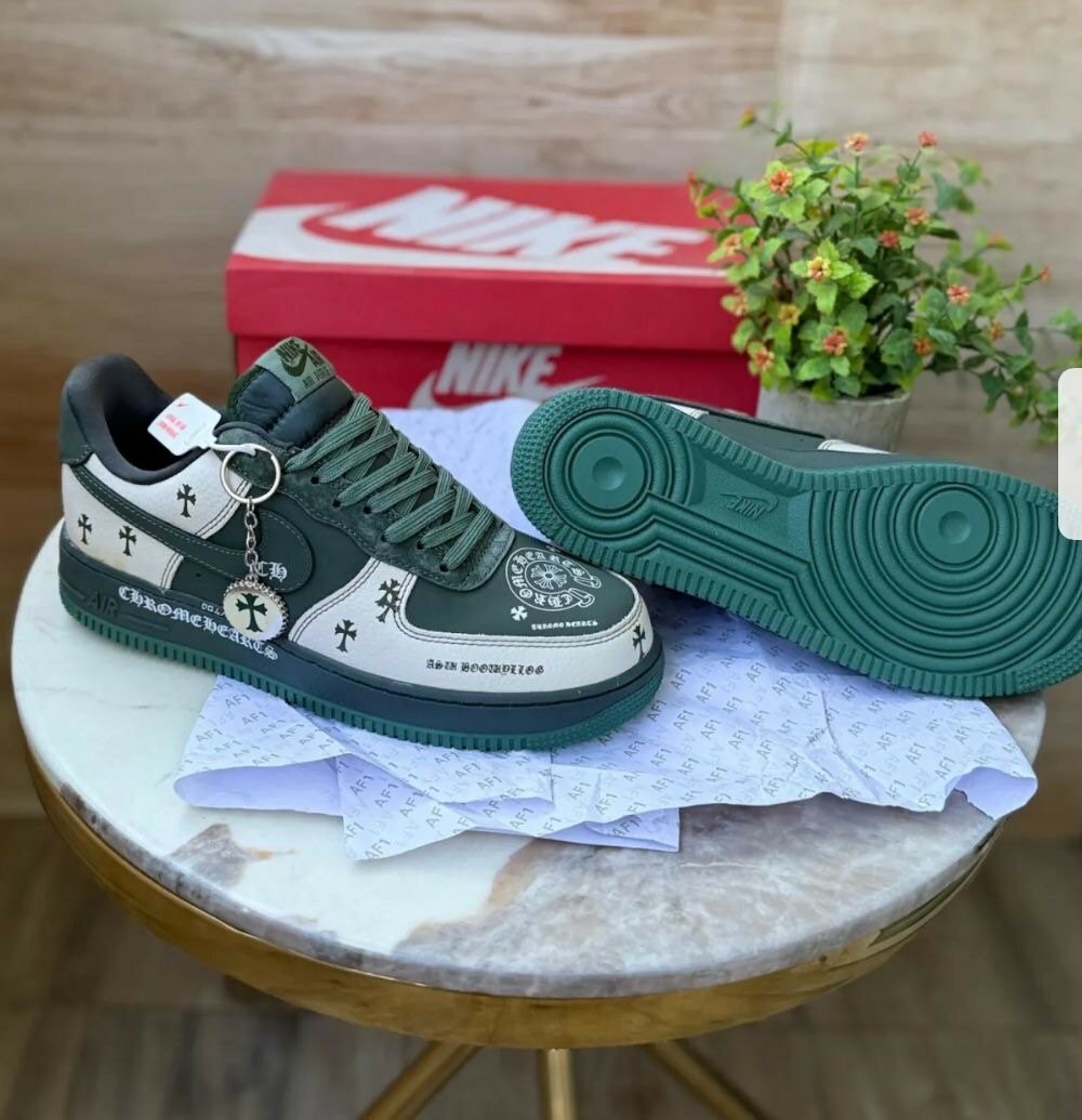 NIKE AIRFORCE CLASSIC