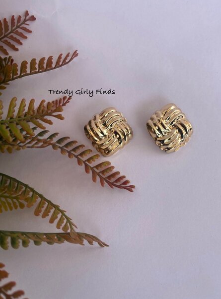 MILAN Statement earrings