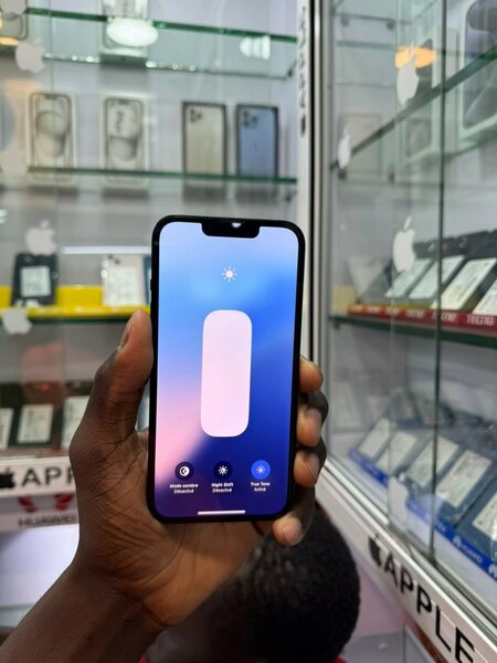 iPhone 13 simple