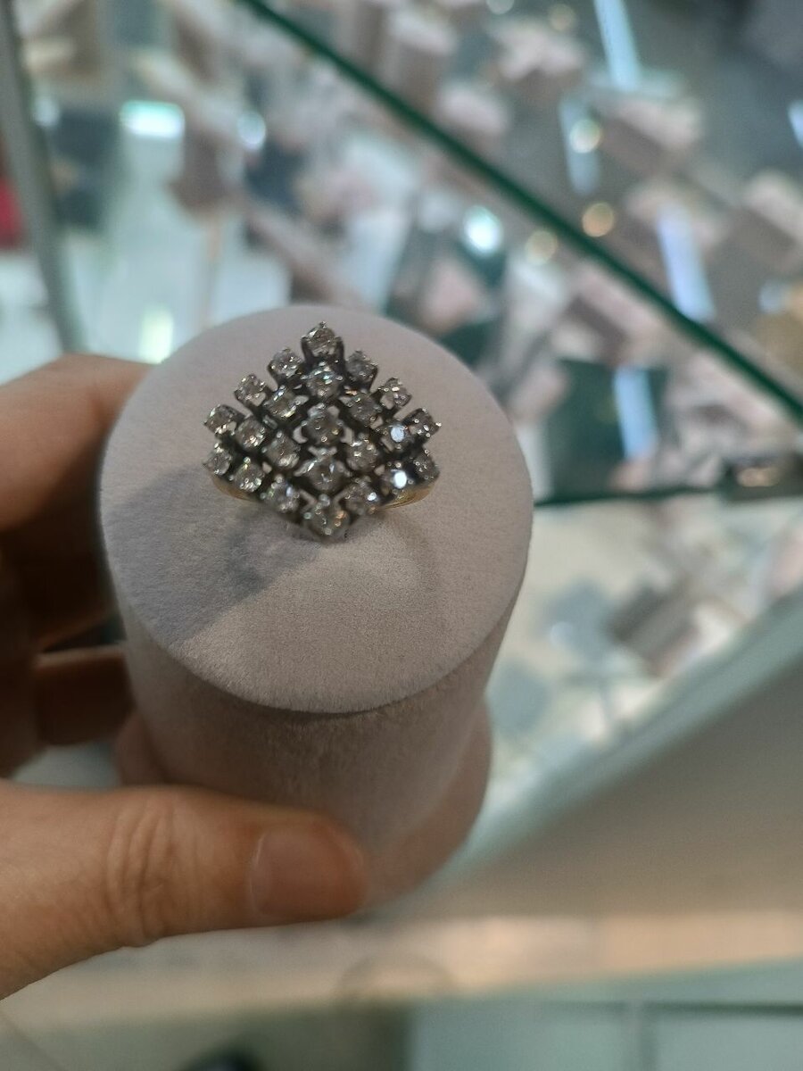 Бриллиант кольцо