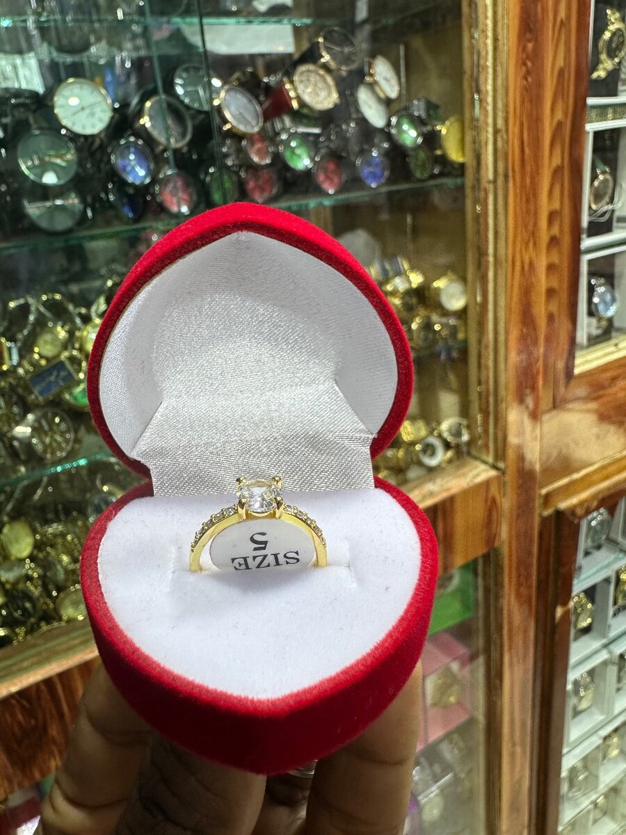 Bague en or avec diamant