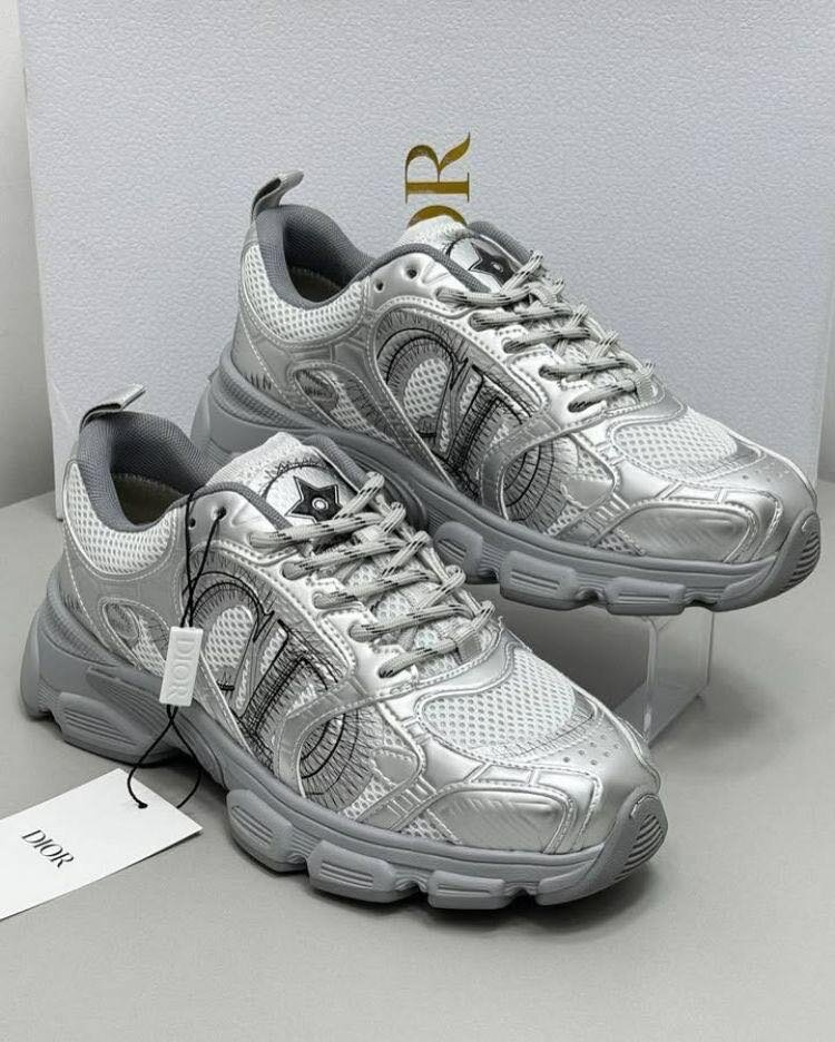 CD DIOR SNEAKER