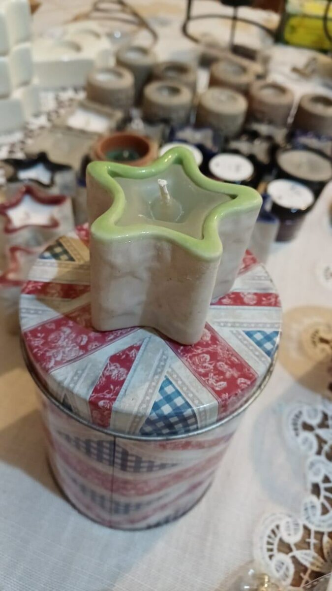 Candle in ceramic pots