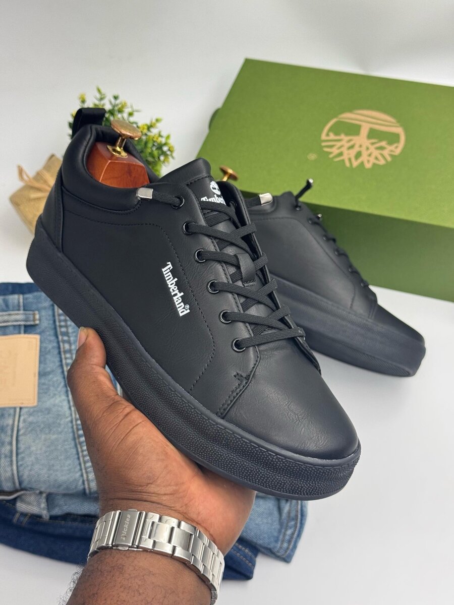 TIMBERLAND ALL BLACK