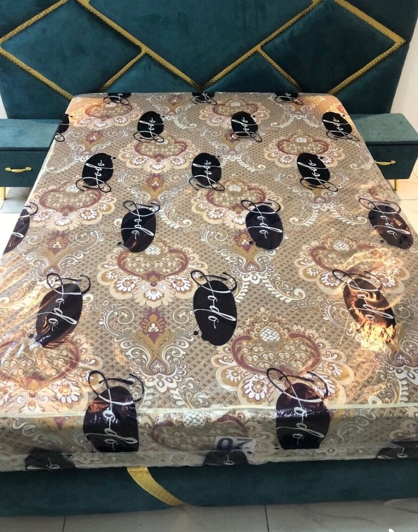 Lit Confortable avec Matelas