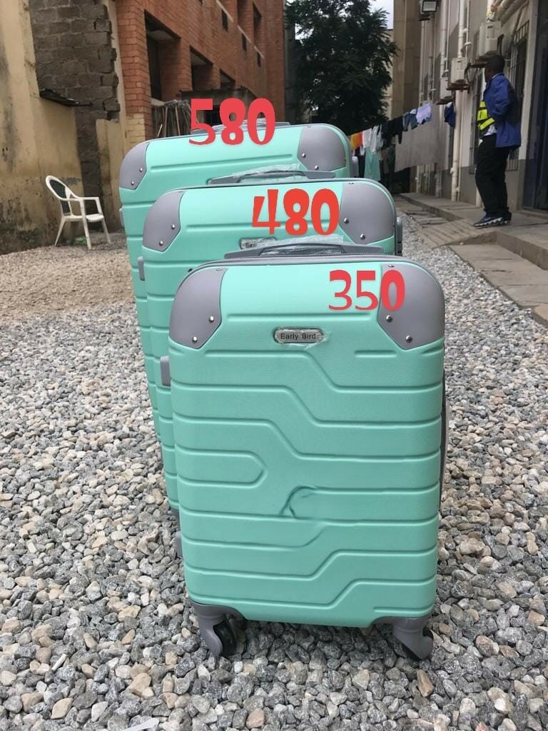 Smart traveling suitcases