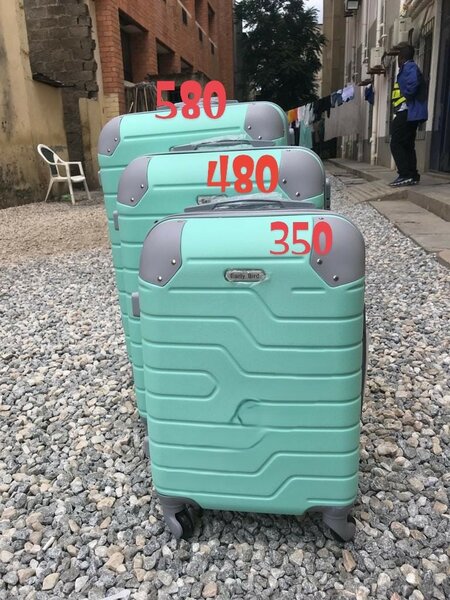 Smart traveling suitcases