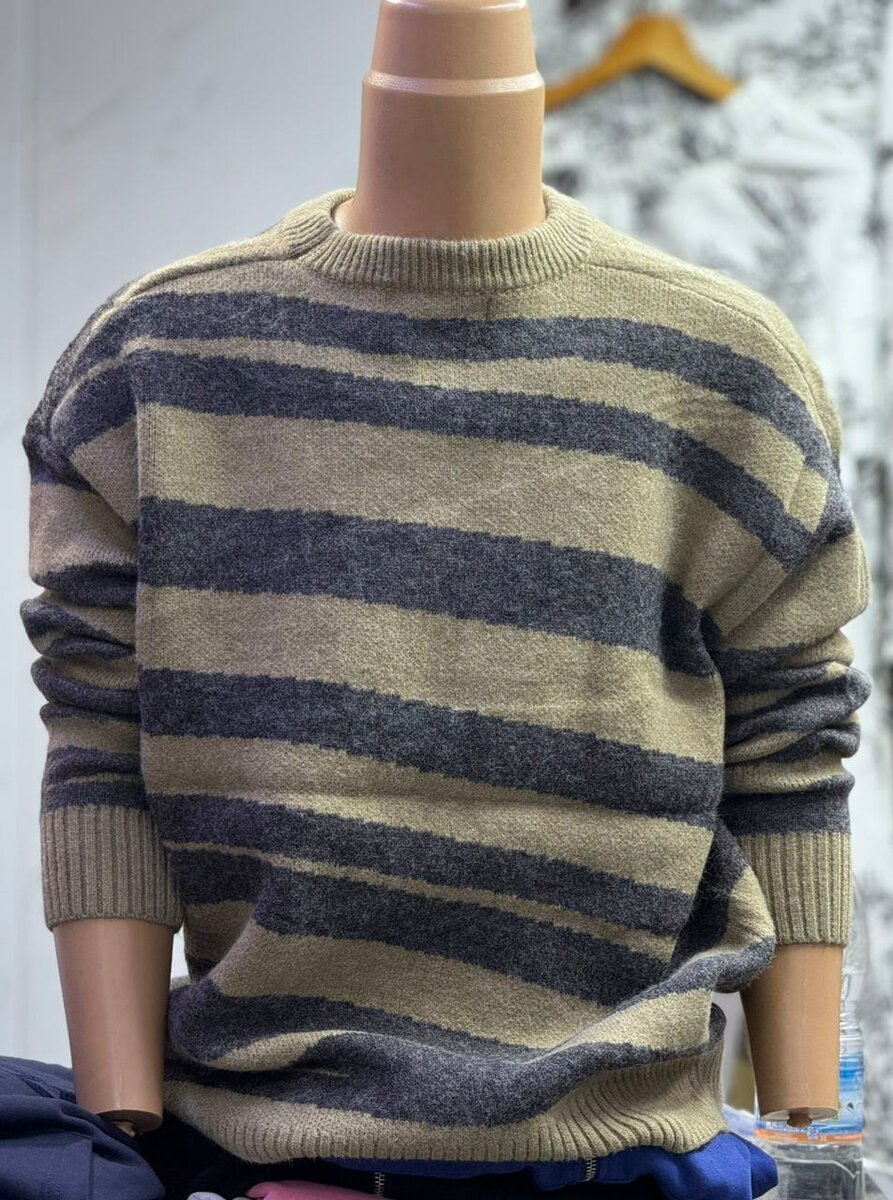 Pull rayé en laine pour hommes