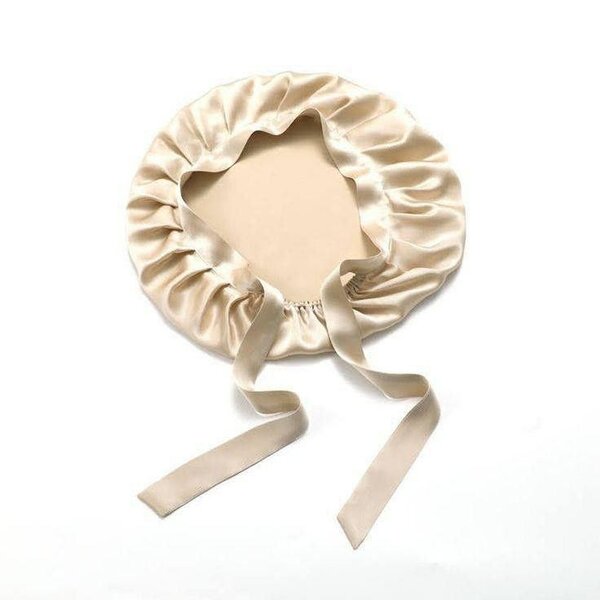 Bonnet en satin à corde