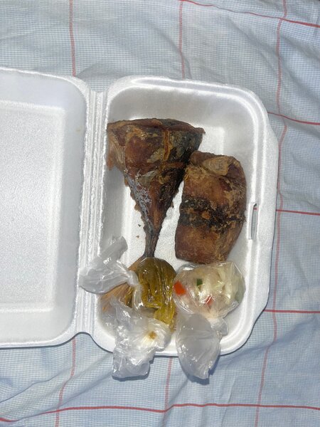 2 poisson +4 boules d attieke