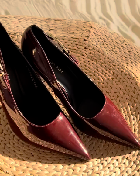 Красивые и элегантные туфли, выполненные из высококачественных материалов, сочетают в себе стиль и комфорт Изысканный дизайн с аккуратным носком подчеркивает женственность. 😍😍