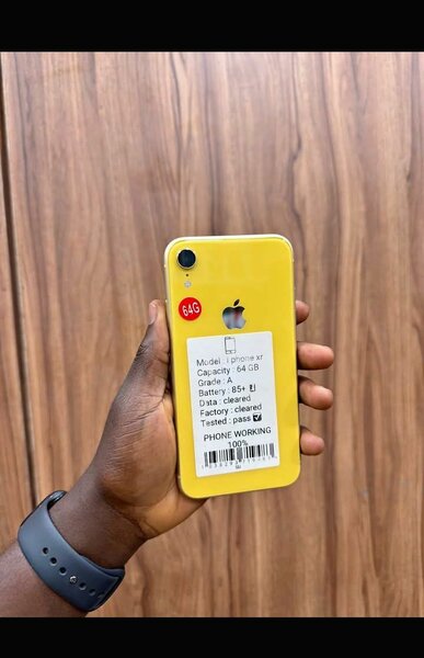 iPhone XR Jaune 64 Go Débloqué