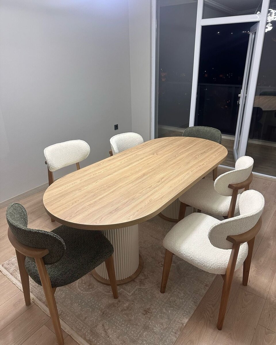 Table à manger ovale bois