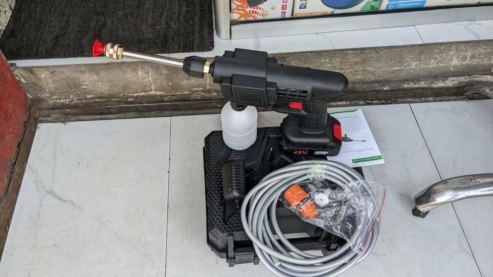 Car washing machine rechargeable