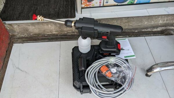 Car washing machine rechargeable