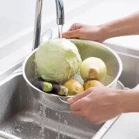 Stainless Steel Colander, Micro-Perforated Metal Colander with Handle, 28.5 cm Colander Strainer for Food Fruit Vegetable Pasta - Dishwasher Safe