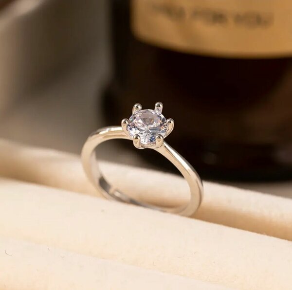 Bague de fiançailles ajustable