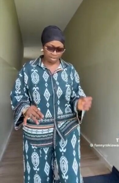 Ensemble dame, 4 couleurs