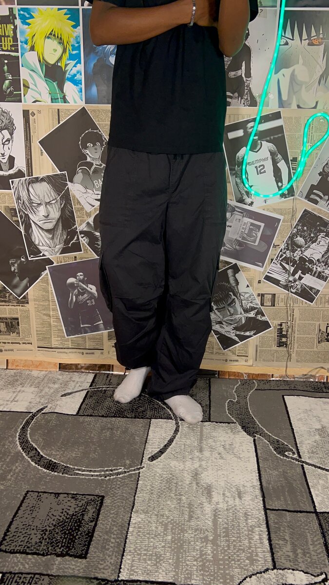 Pantalon cargo noir homme élégant