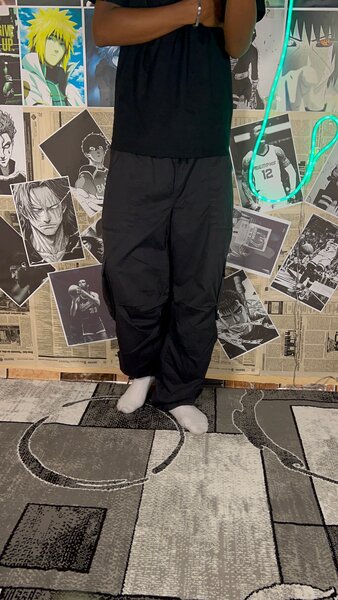 Pantalon cargo noir homme élégant