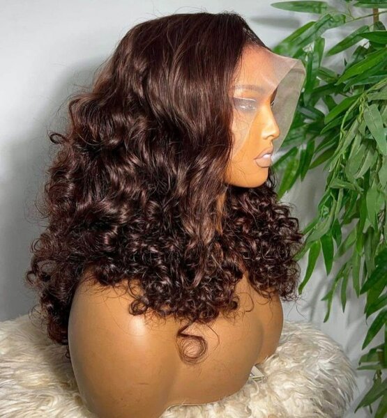 Perruque lace front bouclée