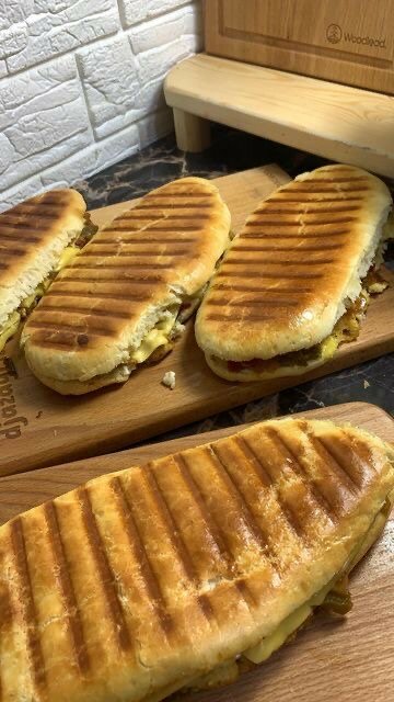 1 GROS Panini + 1 jus