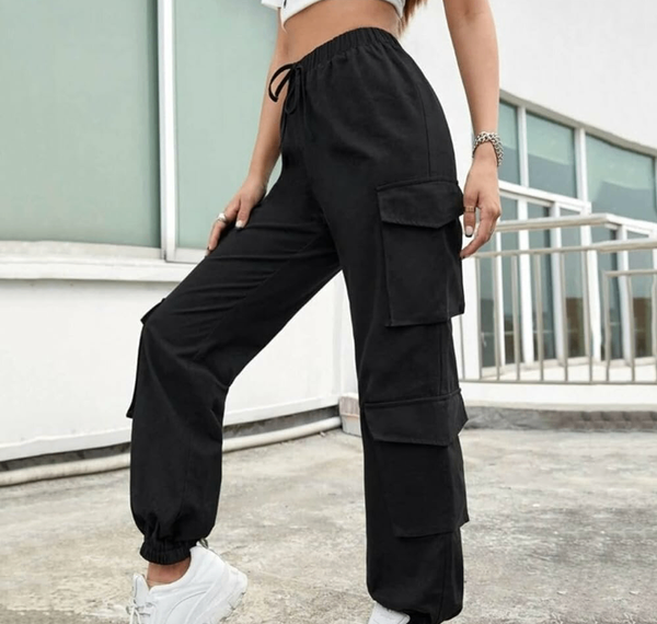 Pantalon cargo noir femme