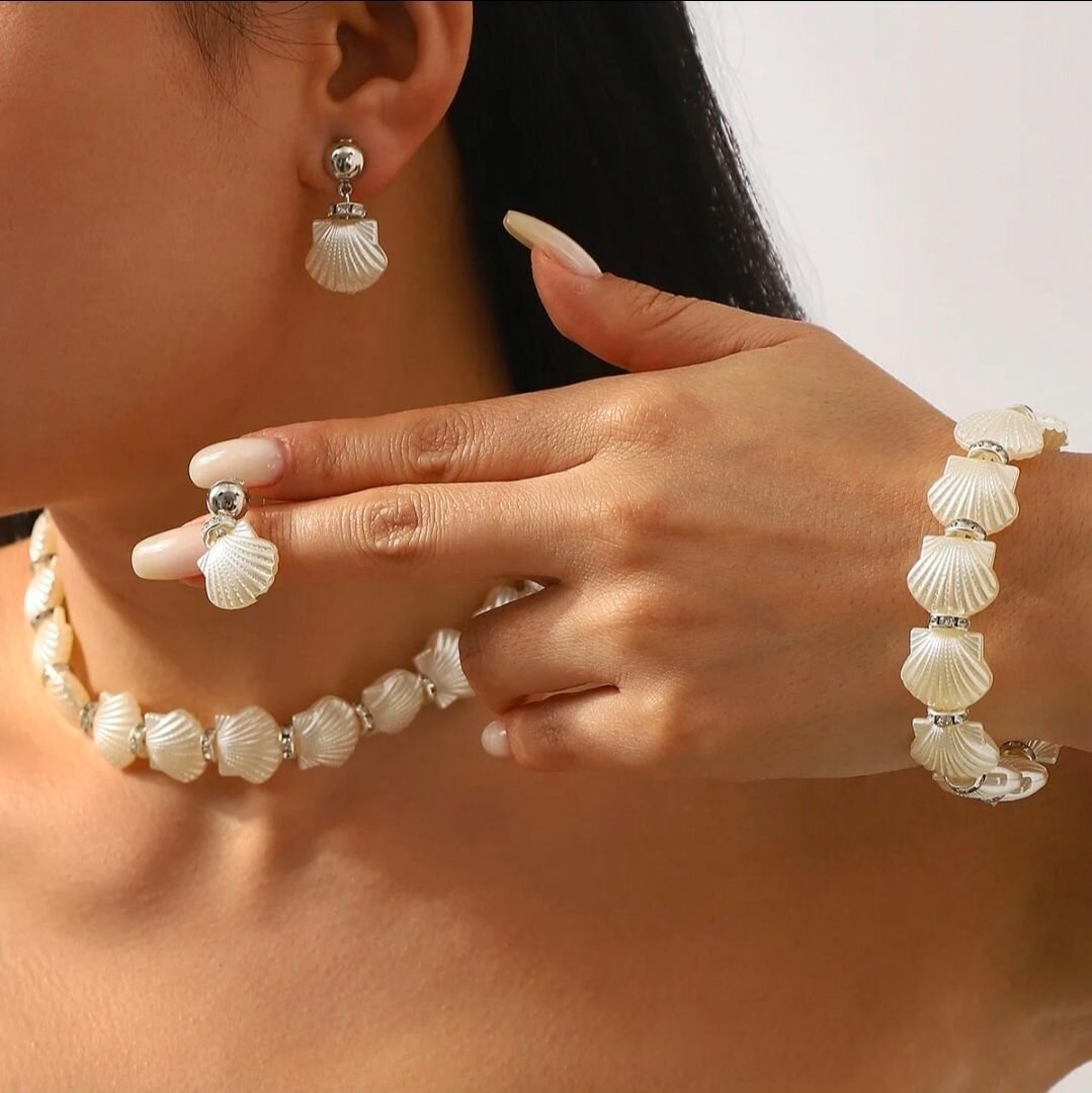 Elegant Shell Jewelry Set