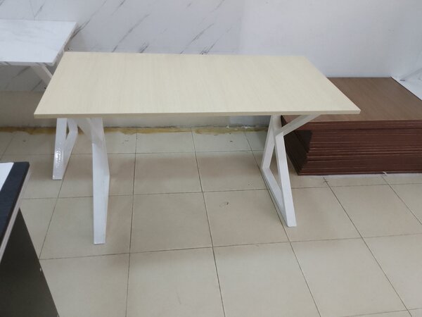 Metal Table 4x2Feet