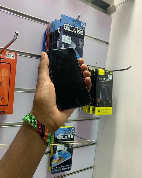 BRAND NEW IPHONE 🍏 pro 