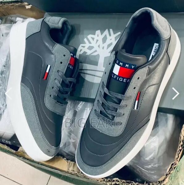 Chaussure TOMMY