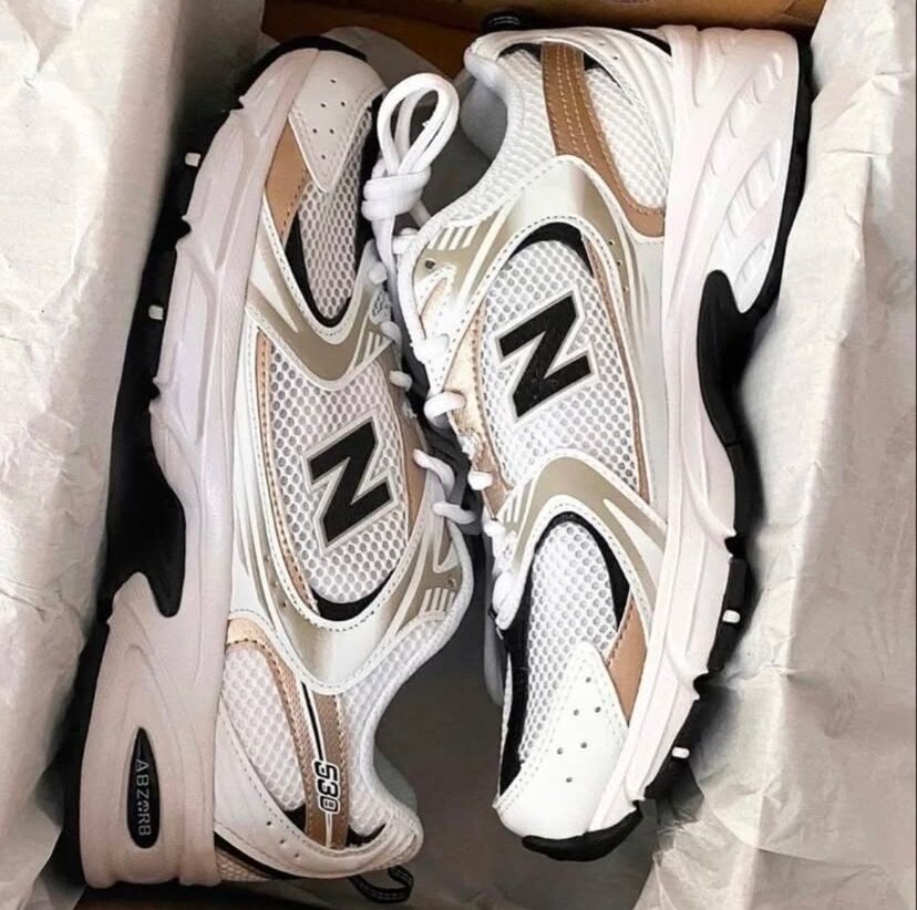 NEW BALANCE 530 WHITE/GOLD (avec carton)