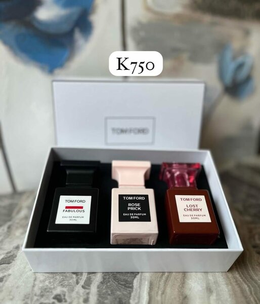 Female and male perfumes