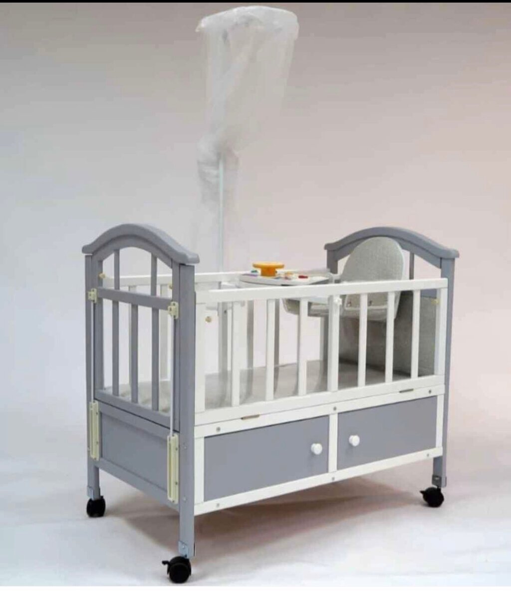 Lit bébé multifonction sécurisé