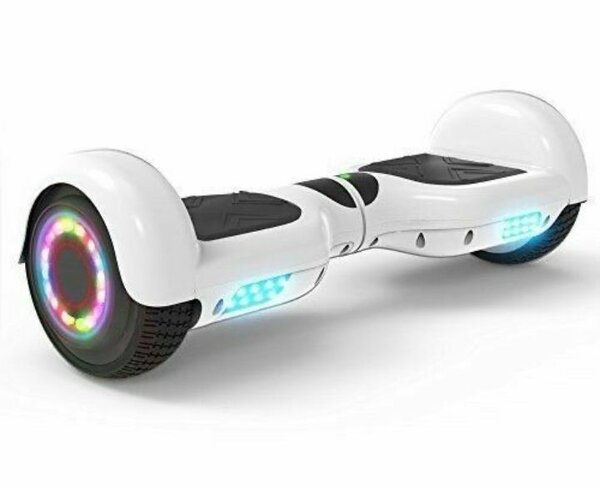 Hoverboard blanc avec roues à LED